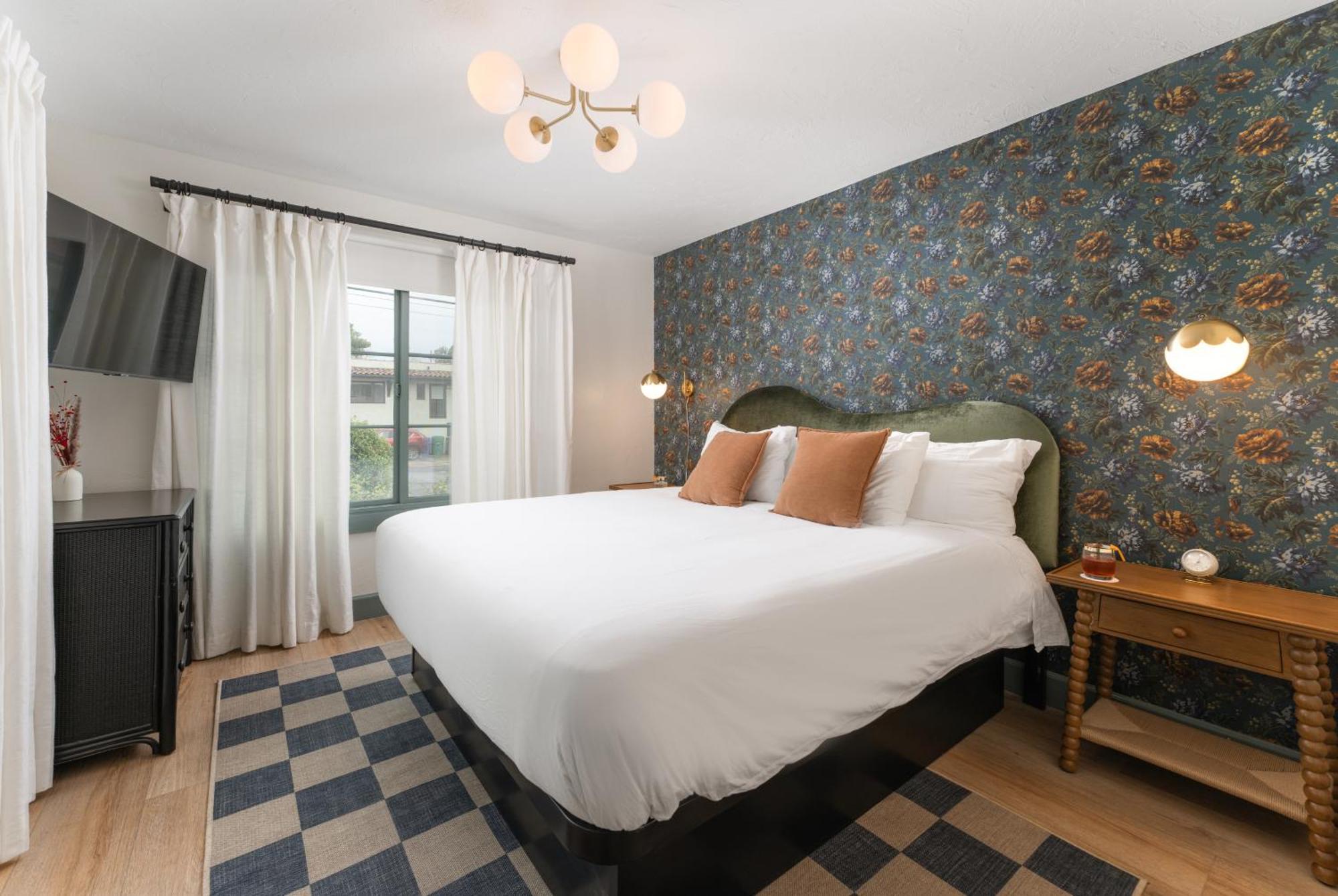 Petit Soleil - Bed, Breakfast And Bar Bed & Breakfast San Luis Obispo Exterior foto