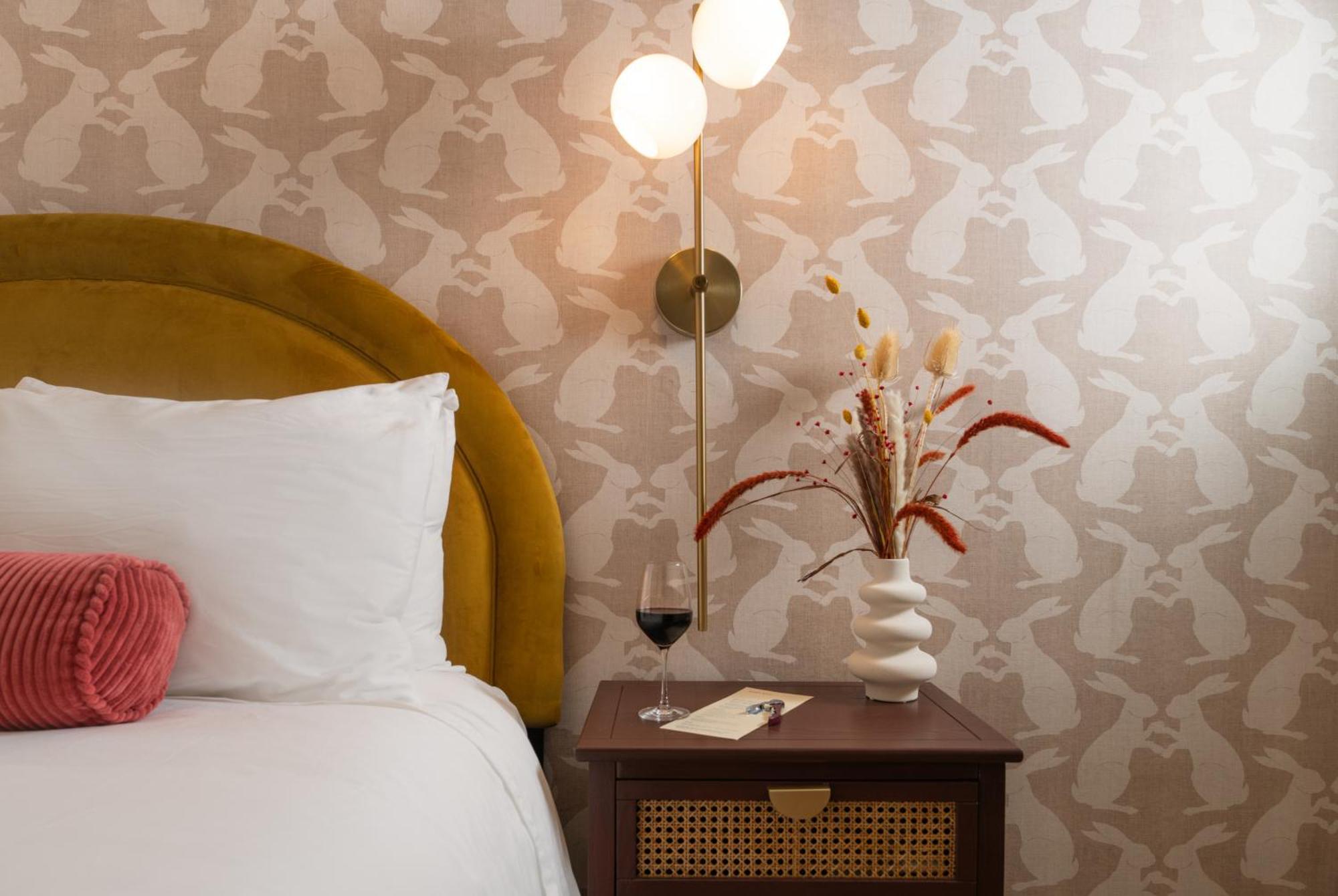 Petit Soleil - Bed, Breakfast And Bar Bed & Breakfast San Luis Obispo Exterior foto