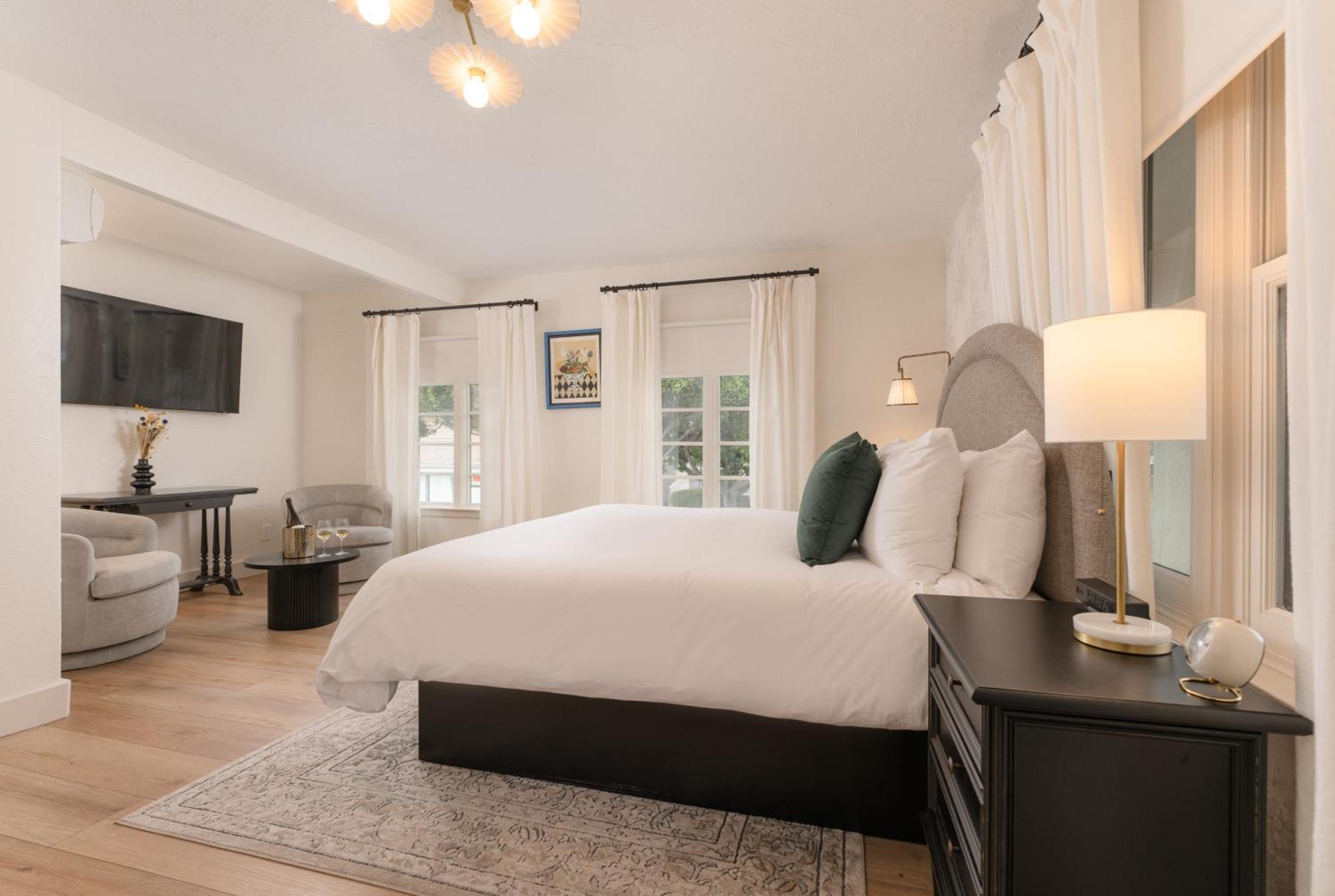 Petit Soleil - Bed, Breakfast And Bar Bed & Breakfast San Luis Obispo Exterior foto