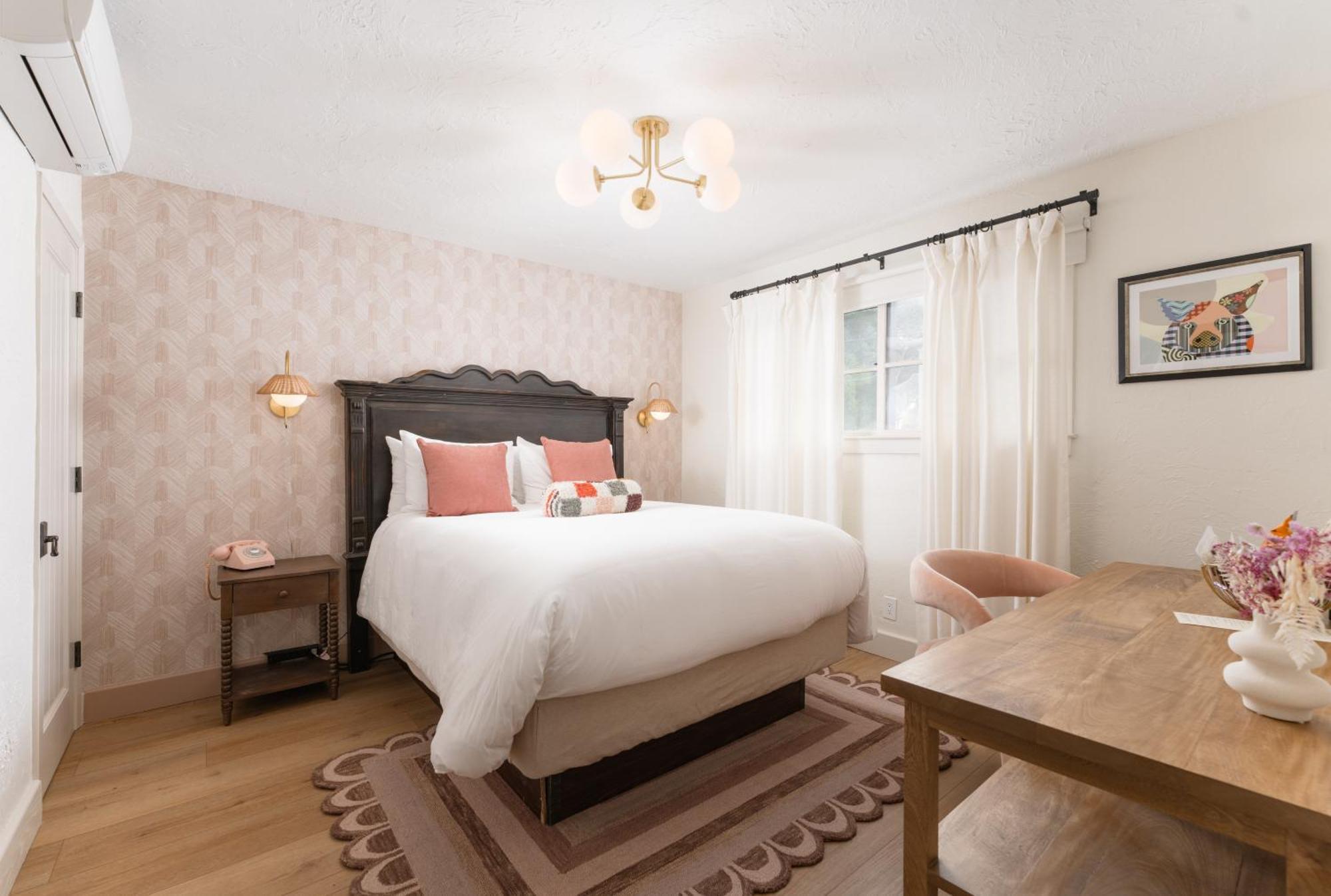 Petit Soleil - Bed, Breakfast And Bar Bed & Breakfast San Luis Obispo Exterior foto