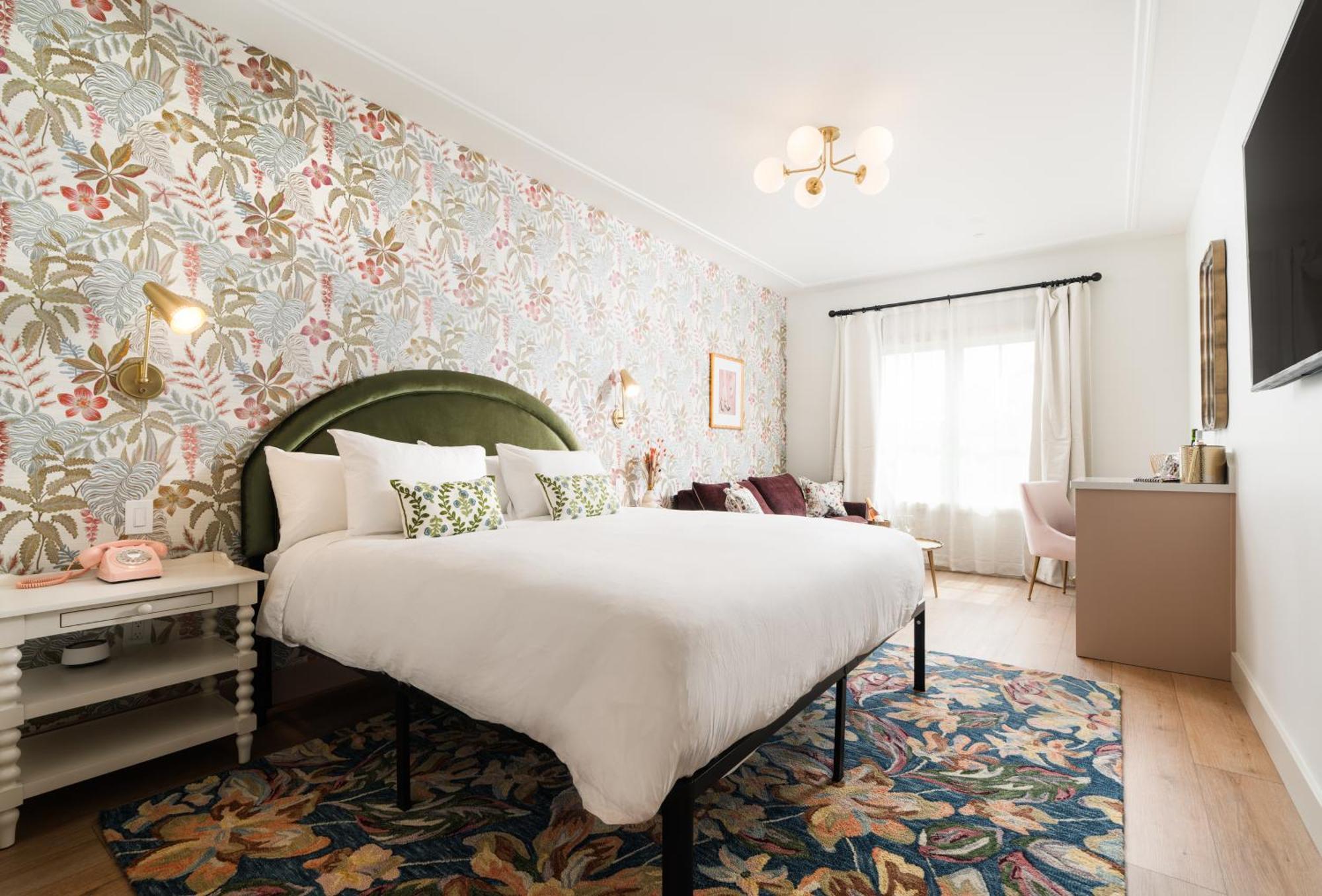 Petit Soleil - Bed, Breakfast And Bar Bed & Breakfast San Luis Obispo Exterior foto